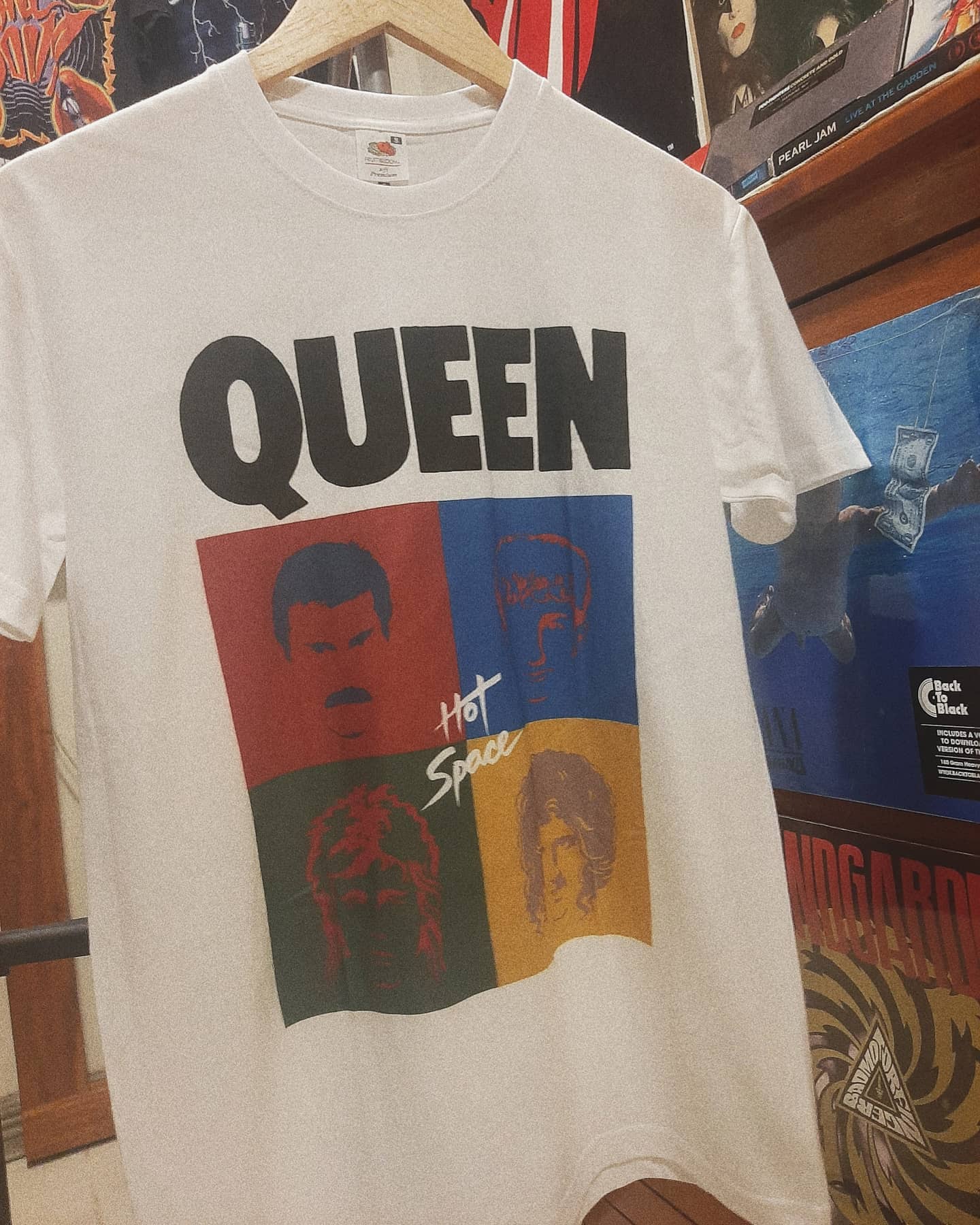 Queen Hot Space